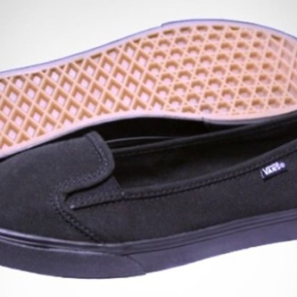 ISO Black Vans KVD - Picture 2 of 3